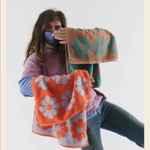 COPY - Baggu flower hand towels (set of 2)
